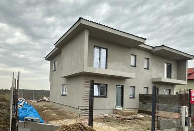 Casă în Moșnița Nouă
