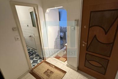 Apartament cu 3 camere decomandat în Florilor - 8