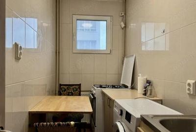 Garsoniera luminoasa | Geam la baie | Metrou Nicolae Grigorescu - 4