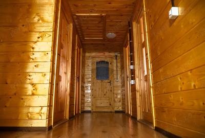 Casă cu 10 camere cu Teren 3300 Mp în Vale - 2