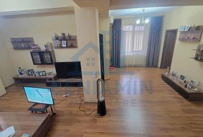 Casă cu Teren 450 Mp în George Enescu