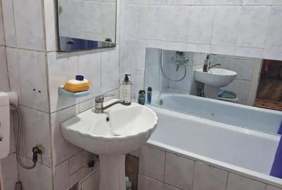 Apartament cu 2 camere semidecomandat în Filiași - 1