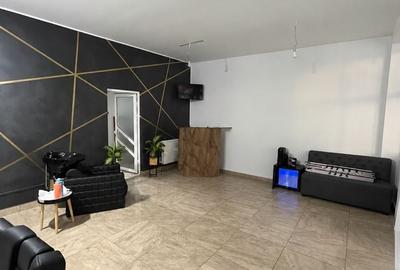Spațiu comercial, de 70 mp, în Central - 7