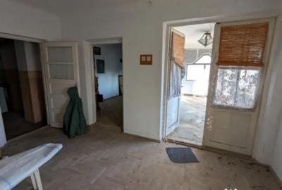 Casă cu 3 camere cu Canalizare în Central - 4