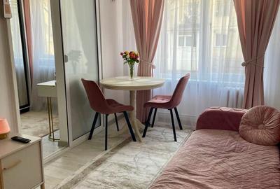 Apartament cu 2 camere semidecomandat, mobilat în Tătărași