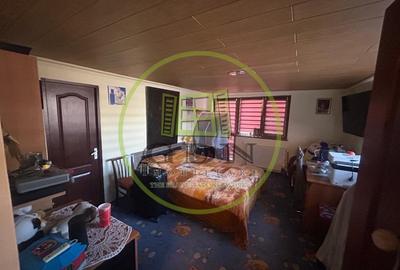 Casă individuală cu 4 camere cu Canalizare în Hipodrom 3 - 8