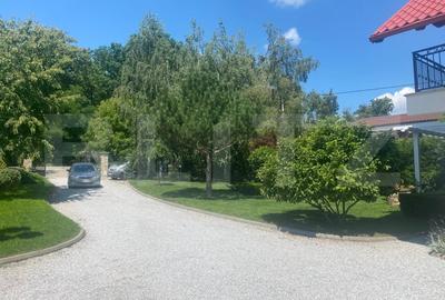 Casa individuala, 1600 mp teren, mobilata si utilata de lux, zona Burdujeni - 2