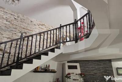 Casă cu 5 camere cu Teren 2800 Mp în Central - 11