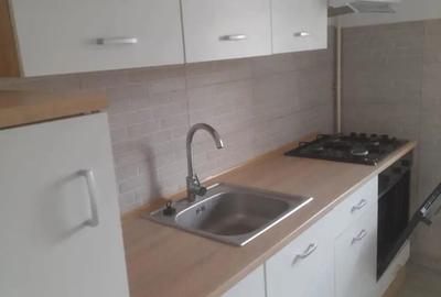 Inchiriez apartament cu 2 camere