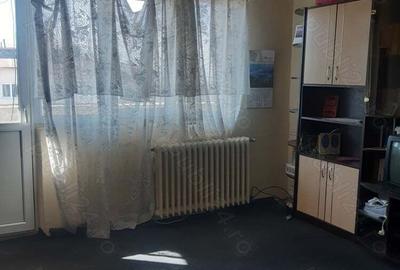 Ap. 2 camere, decomandat, NEAMENAJAT, 53m2, etaj 4 4, bloc CEC, Panciu - 3