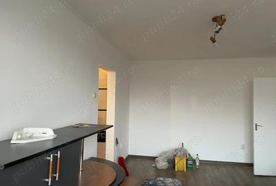 Apartament cu 2 camere semidecomandat în Astra