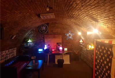 Spațiu comercial, de 60 mp, în Central - 1