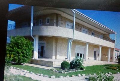 Vind vila pe malul marii Vind vila pe malul marii - 6