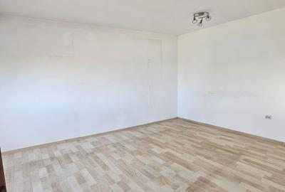 Casă cu 6 camere cu Teren 450 Mp în Calea București - 9
