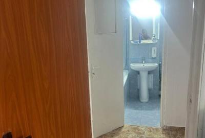 Apartament 3 camere, decomandat.Metrou Aparatori Patriei. - 3