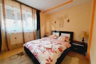 Apartament cu 3 camere de vanzare, Cetate - 6