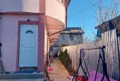 Casă cu 5 camere cu Teren 250 Mp în Măgurele