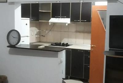 Garsonieră decomandată în Central