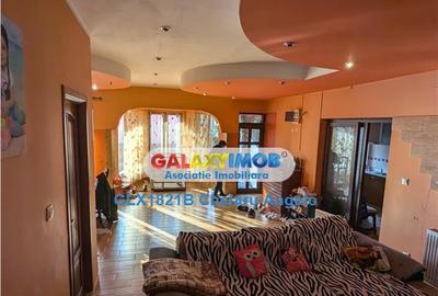 Casă cu 6 camere cu Canalizare în Central