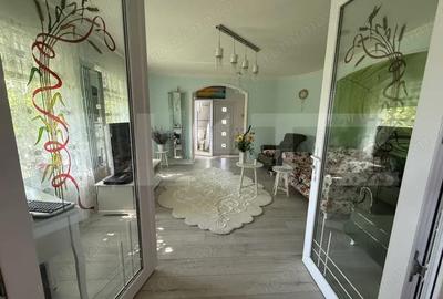 Casă cu Teren 3837 Mp în Central - 3