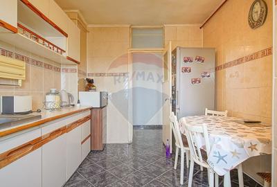 Apartament cu 3 camere decomandat, mobilat în Județean - 13