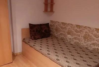 Proprietar, loc in camera cu 2 paturi, pentru o fata, la parter vila, Centru, langa UMF N.Leon - 2