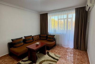 Apartament cu 3 camere decomandat în Tomis II