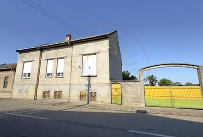 Casă individuală cu 4 camere în Carei
