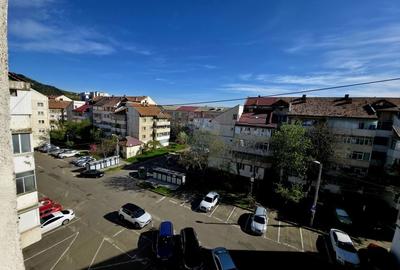 Apartament cu 2 camere decomandat în 1 Mai - 21