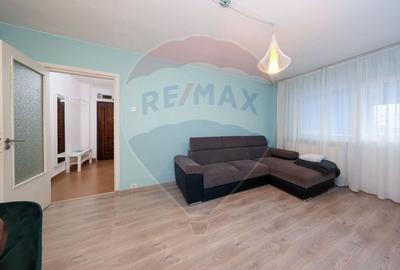 Apartament 3 camere de inchiriat - Tractorul, Str. Gloriei nr. 12 - 15