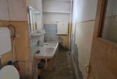 Apartament cu 3 camere decomandat în Giulești - 9