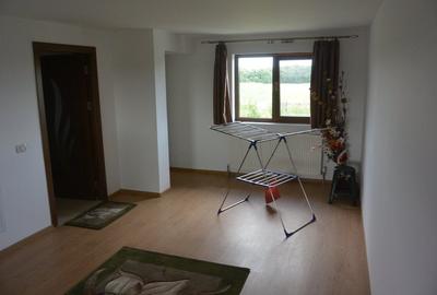 Casa P+E, la 15 km de Poiana Lacului, finisata, mobilata,  teren 7500mp, - 8