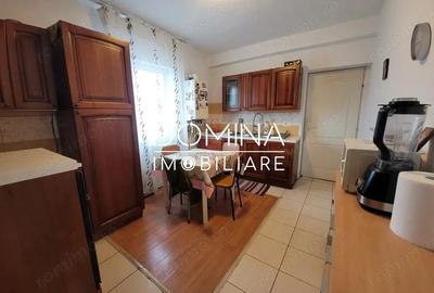 Casă cu Teren 1697 Mp în Central - 3