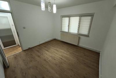 Spațiu comercial de vânzare – Petru Rareș, lângă Școala Nr. 3 - 3