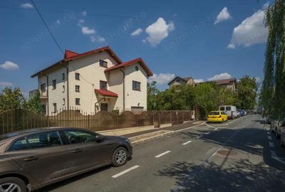 O proprietate imobiliara deosebita, formata din casa ?i mult teren! - 1