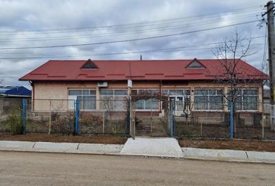 Se ofera spre vanzare / inchiriere cladire cu spa?iu... - 1