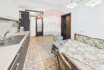 Casă cu 6 camere cu Teren 400.7200012207 Mp în Cioplea - 27