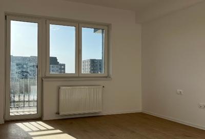Apartament cu 3 camere decomandat în Tractorul - 2