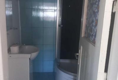 Casă cu Teren 216 Mp în Central - 2