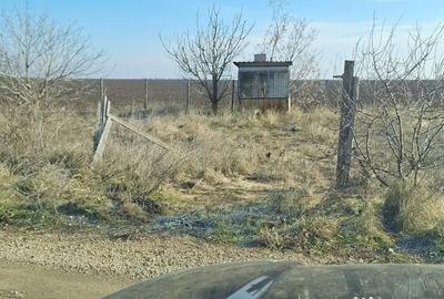 Teren de 812 mp, în Odaia Manolache - 2