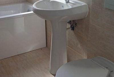 Garsoniera langa metrou, loc de parcare inclus in pret - 5