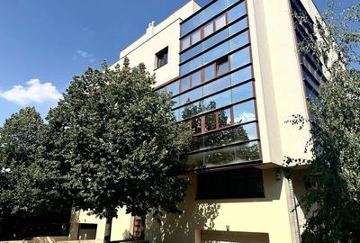 Apartament Zambaccian birouri/rezidential, parcare inclusa