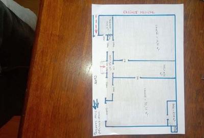 Casă cu 3 camere cu Teren 200 Mp în Central