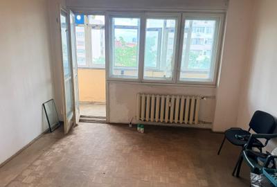 Apartament cu 3 camere semidecomandat în Giulești - 3