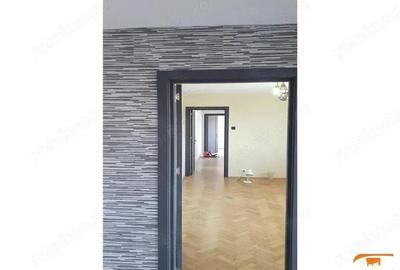 3 cam Circumvalatiunii -Favorit bloc izolat
