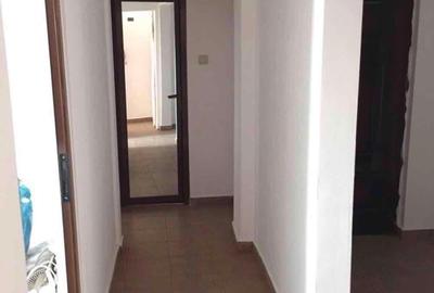 Apartament cu 4 camere decomandat în Murfatlar - 1