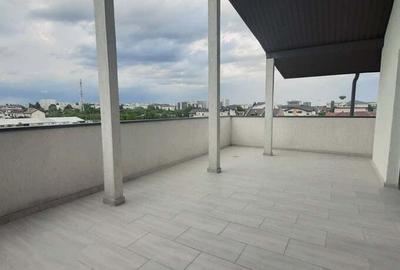 Apartament cu 3 camere decomandat în Titan - 2