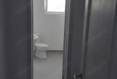 Inchiriere cladire comerciala 590 mp si teren 5158 mp Targoviste - 5