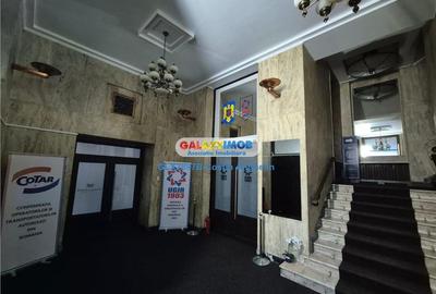 Birou, de 36 mp, în P-ța Romană - 16