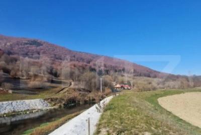 Teren de 6823 mp, în Central - 5